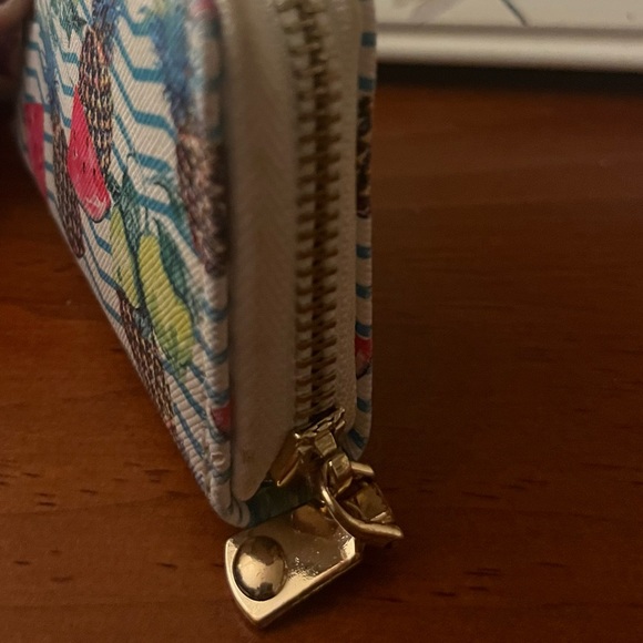 New~Card Holder - Picture 4 of 5